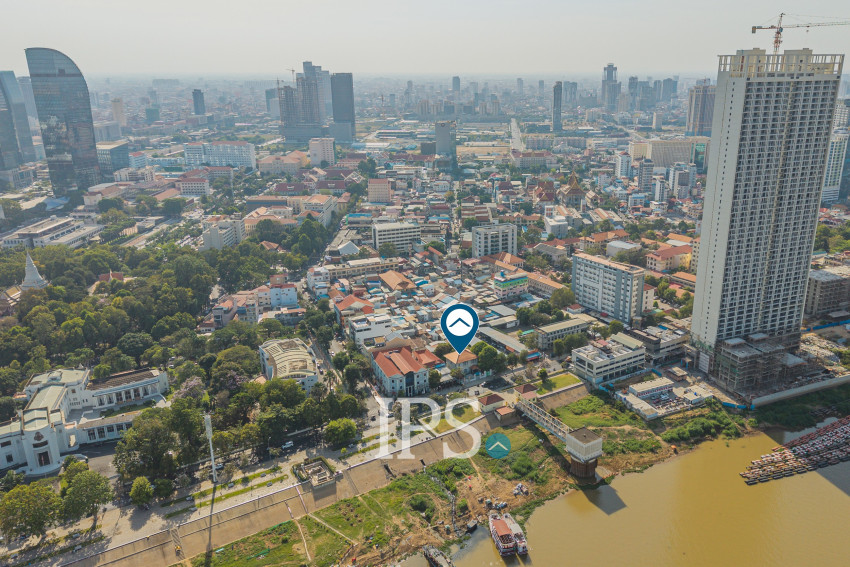 5 Bedroom Commercial Villa For Rent - Srah Chork, Phnom Penh