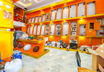 16 Bedroom Shophouse For Rent - Chreav, Siem Reap thumbnail