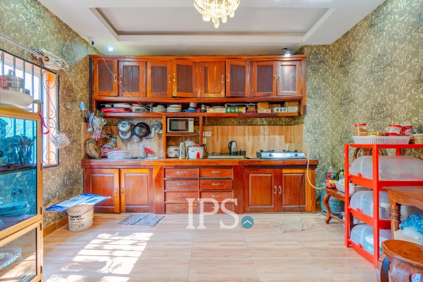 16 Bedroom Shophouse For Rent - Chreav, Siem Reap