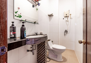 16 Bedroom Shophouse For Rent - Chreav, Siem Reap thumbnail