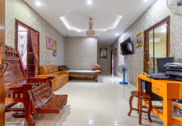 16 Bedroom Shophouse For Rent - Chreav, Siem Reap thumbnail