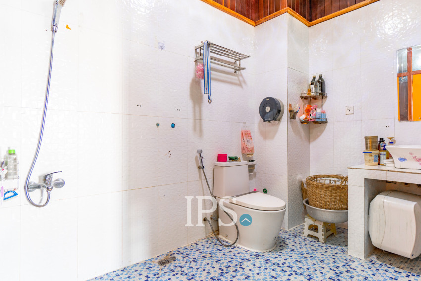 16 Bedroom Shophouse For Rent - Chreav, Siem Reap