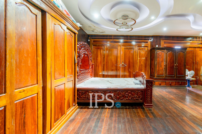 16 Bedroom Shophouse For Rent - Chreav, Siem Reap