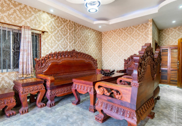 16 Bedroom Shophouse For Rent - Chreav, Siem Reap thumbnail