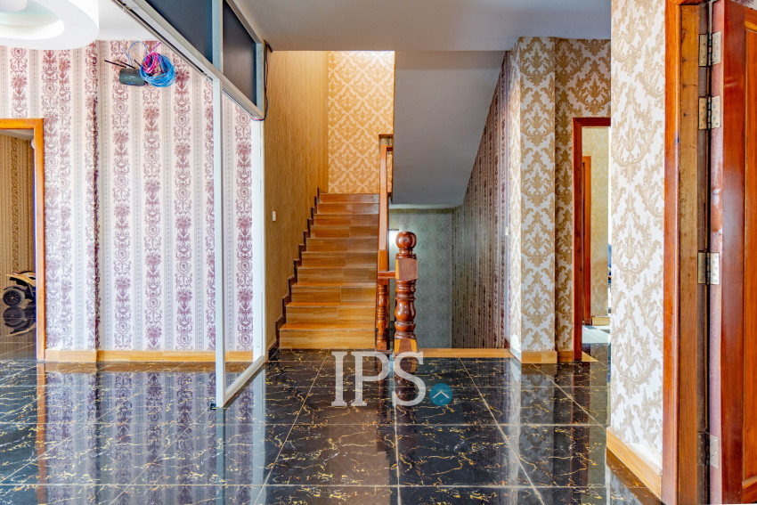 16 Bedroom Shophouse For Rent - Chreav, Siem Reap