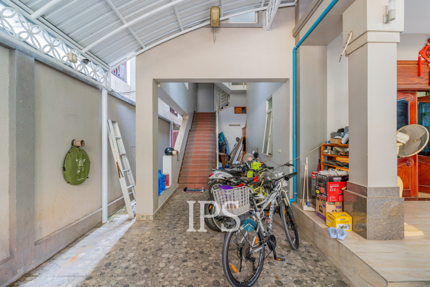 1 Bedroom Apartment For Rent - Toul Tum Poung 1, Phnom Penh