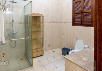 3 Commercial Villa For Rent - Beoung Raing, Phnom Penh thumbnail