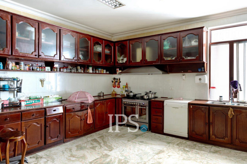 3 Commercial Villa For Rent - Beoung Raing, Phnom Penh