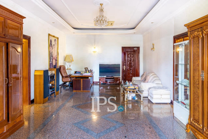 3 Commercial Villa For Rent - Beoung Raing, Phnom Penh