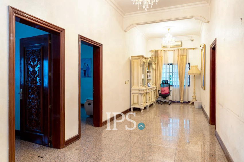 3 Commercial Villa For Rent - Beoung Raing, Phnom Penh