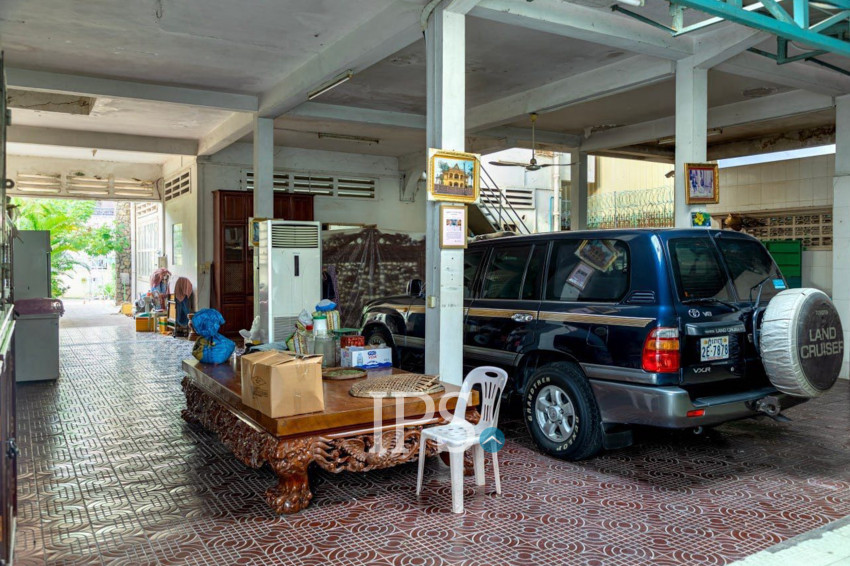 3 Commercial Villa For Rent - Beoung Raing, Phnom Penh