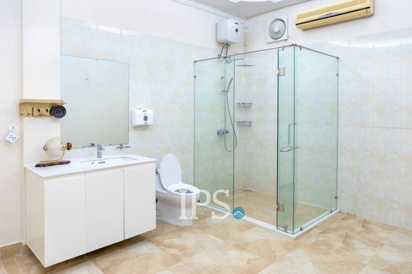 3 Commercial Villa For Rent - Beoung Raing, Phnom Penh