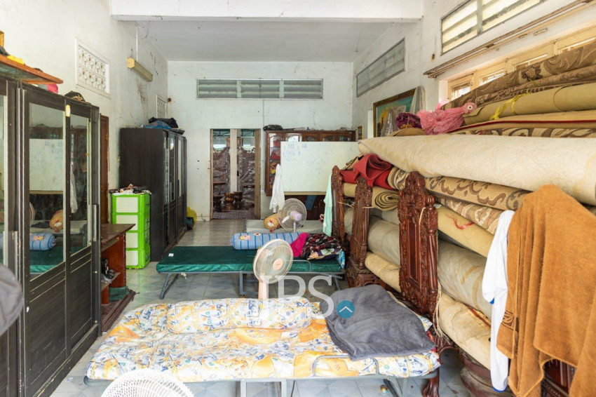 3 Commercial Villa For Rent - Beoung Raing, Phnom Penh