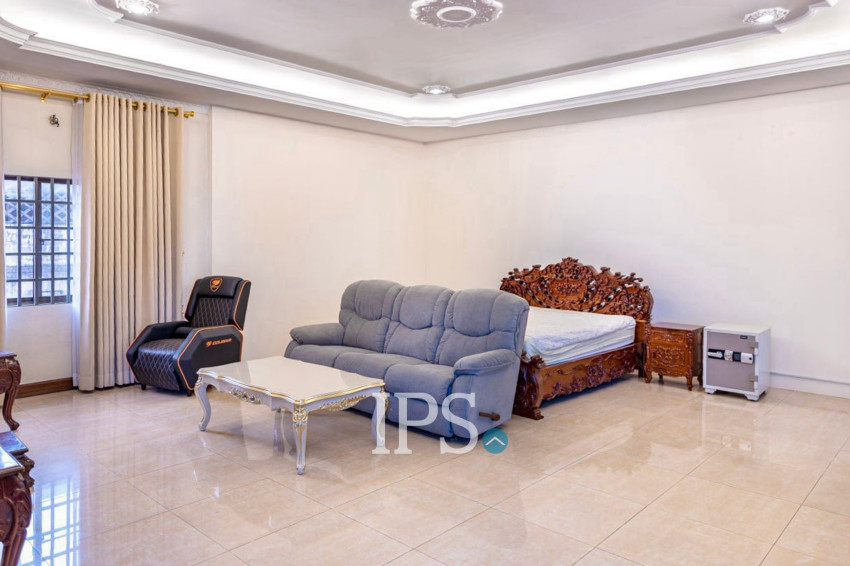 3 Commercial Villa For Rent - Beoung Raing, Phnom Penh