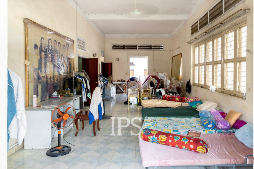 3 Commercial Villa For Rent - Beoung Raing, Phnom Penh