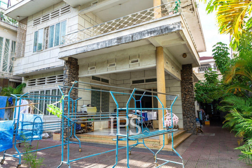 3 Commercial Villa For Rent - Beoung Raing, Phnom Penh