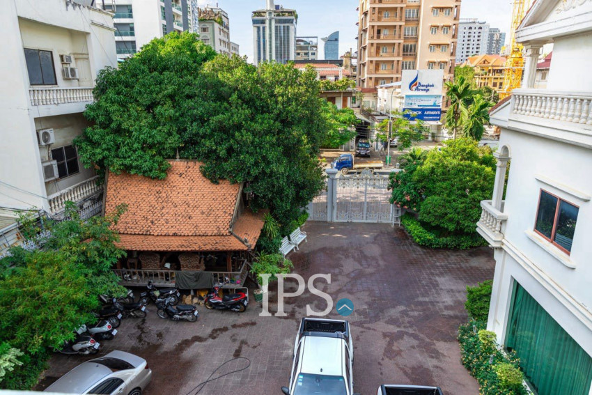 3 Commercial Villa For Rent - Beoung Raing, Phnom Penh