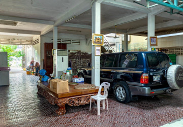 3 Commercial Villa For Rent - Beoung Raing, Phnom Penh thumbnail