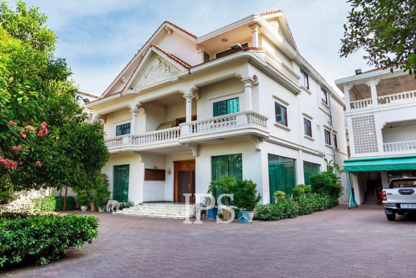 3 Commercial Villa For Rent - Beoung Raing, Phnom Penh