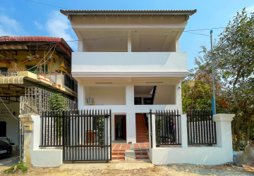 2 Bedroom Apartment For Rent - Sala Kamreuk, Siem Reap thumbnail