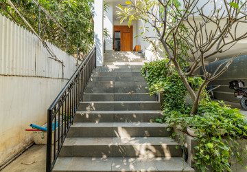 11 Bedroom Building For Sale - Teuk Thla, Phnom Penh thumbnail