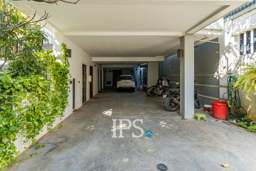 11 Bedroom Building For Sale - Teuk Thla, Phnom Penh