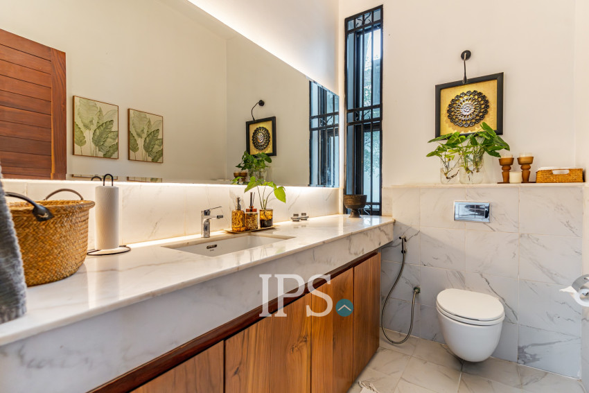 11 Bedroom Building For Sale - Teuk Thla, Phnom Penh