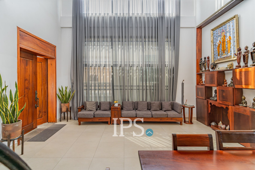 11 Bedroom Building For Sale - Teuk Thla, Phnom Penh