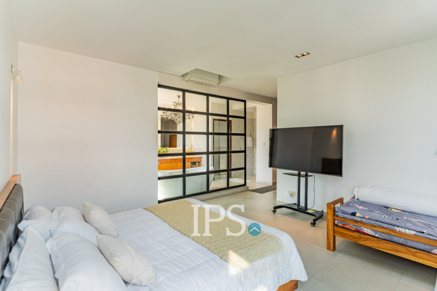 11 Bedroom Building For Sale - Teuk Thla, Phnom Penh