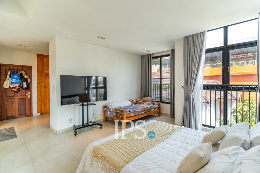 11 Bedroom Building For Sale - Teuk Thla, Phnom Penh