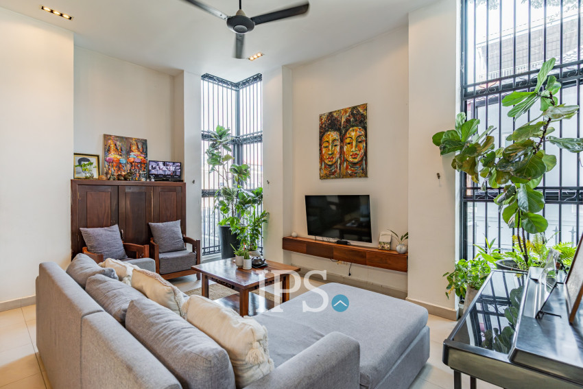 11 Bedroom Building For Sale - Teuk Thla, Phnom Penh