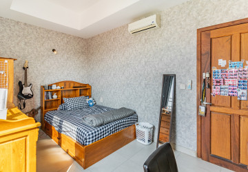 11 Bedroom Building For Sale - Teuk Thla, Phnom Penh thumbnail