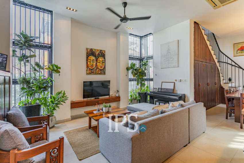 11 Bedroom Building For Sale - Teuk Thla, Phnom Penh