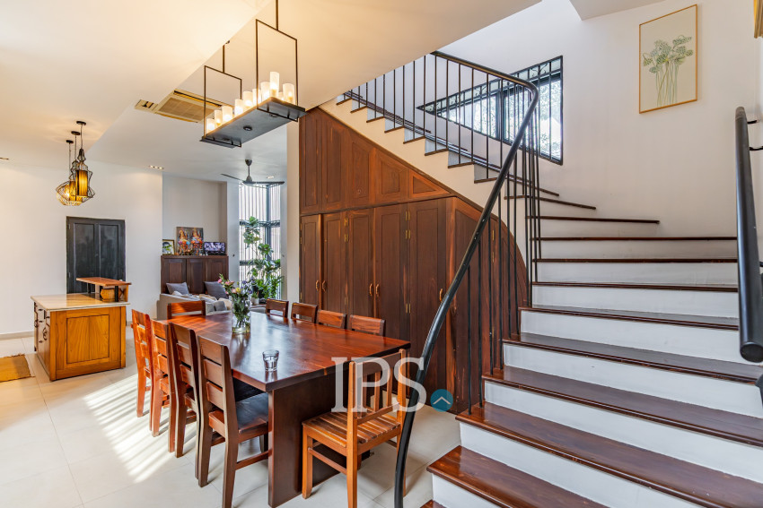 11 Bedroom Building For Sale - Teuk Thla, Phnom Penh