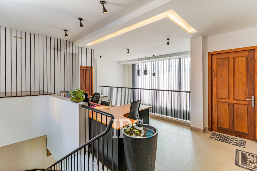 11 Bedroom Building For Sale - Teuk Thla, Phnom Penh