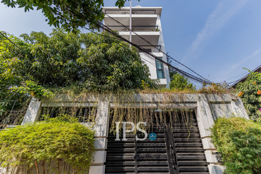 11 Bedroom Building For Sale - Teuk Thla, Phnom Penh