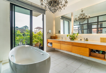 11 Bedroom Building For Sale - Teuk Thla, Phnom Penh thumbnail