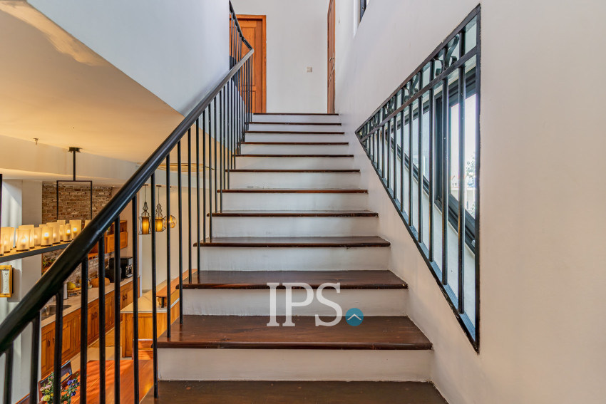 11 Bedroom Building For Sale - Teuk Thla, Phnom Penh