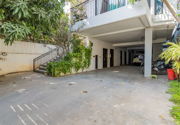 11 Bedroom Building For Sale - Teuk Thla, Phnom Penh thumbnail