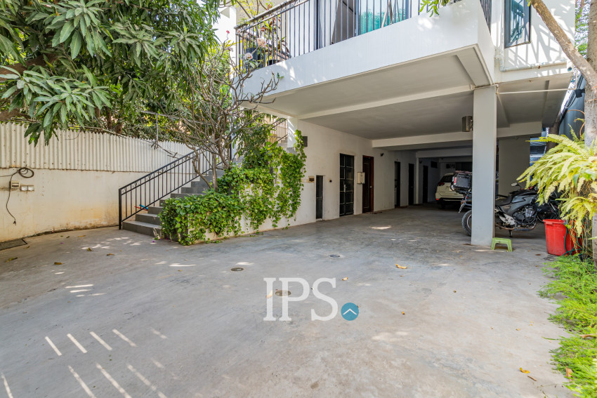 11 Bedroom Building For Sale - Teuk Thla, Phnom Penh