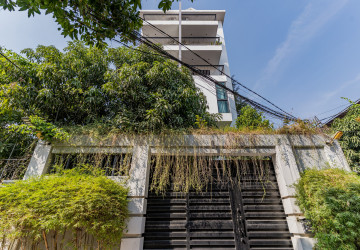 11 Bedroom Building For Sale - Teuk Thla, Phnom Penh thumbnail