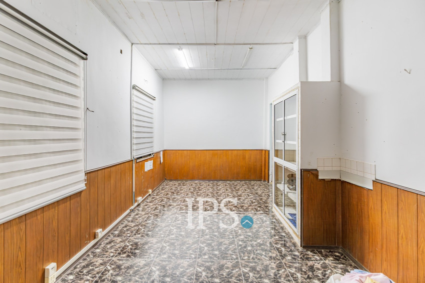 5 Bedroom Commercial Villa For Rent - BKK3, Phnom Penh