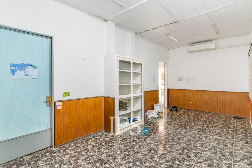 5 Bedroom Commercial Villa For Rent - BKK3, Phnom Penh