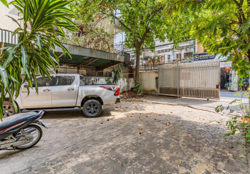 5 Bedroom Commercial Villa For Rent - BKK3, Phnom Penh thumbnail