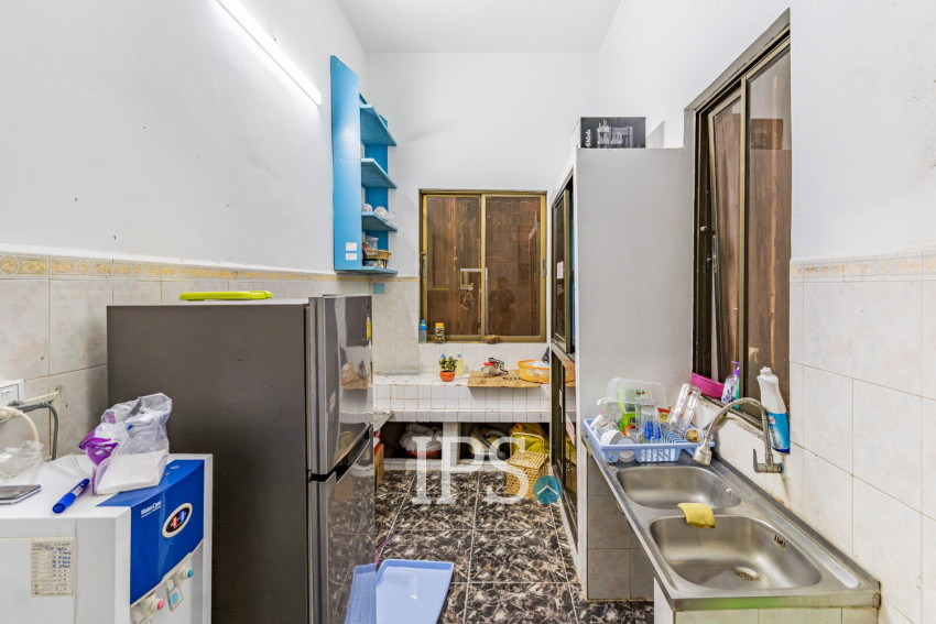 5 Bedroom Commercial Villa For Rent - BKK3, Phnom Penh