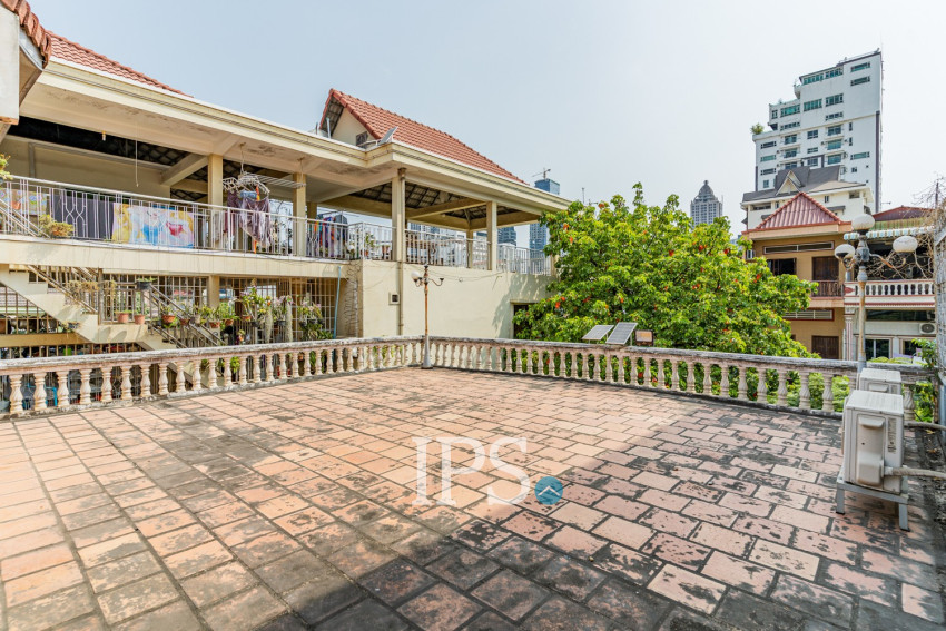 5 Bedroom Commercial Villa For Rent - BKK3, Phnom Penh