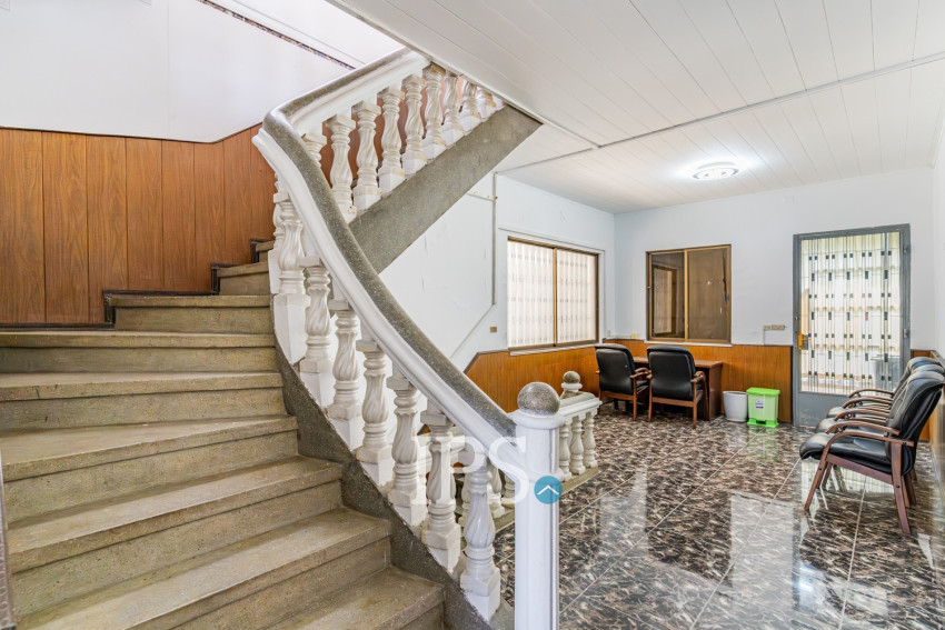 5 Bedroom Commercial Villa For Rent - BKK3, Phnom Penh