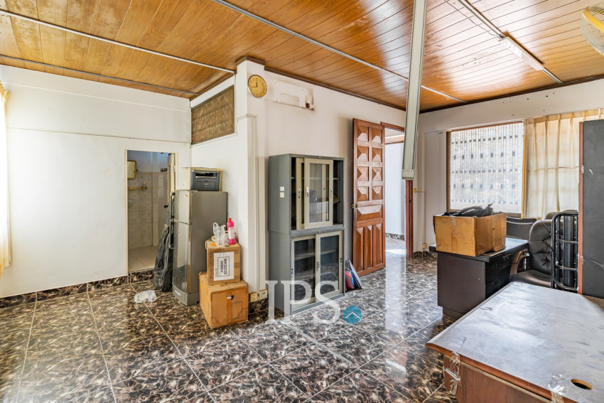 5 Bedroom Commercial Villa For Rent - BKK3, Phnom Penh