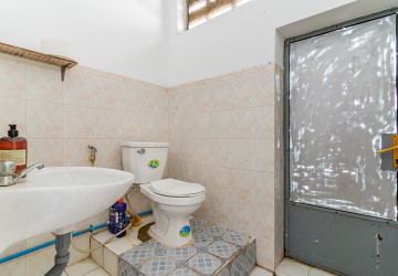 5 Bedroom Commercial Villa For Rent - BKK3, Phnom Penh thumbnail