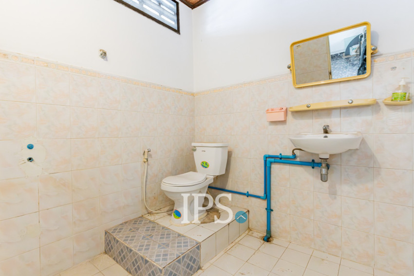 5 Bedroom Commercial Villa For Rent - BKK3, Phnom Penh